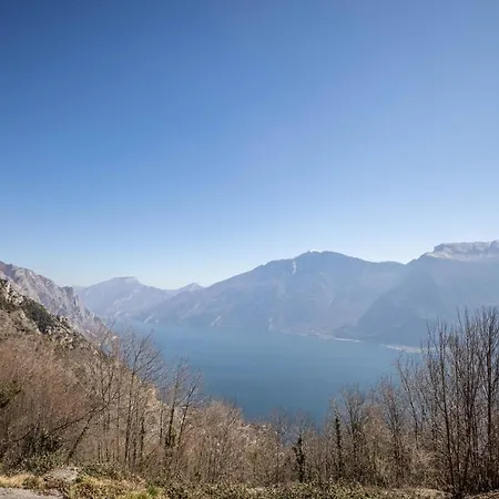 La Terrazza Sul Lago *